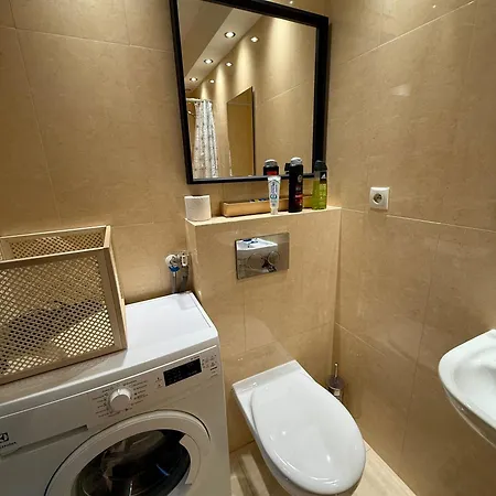 Apartmán Blue 1 Lux Metro Fast Wifi 8gbs 75'tv Netflix Showmax *