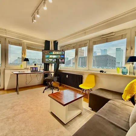 Apartment Blue 1 Lux Metro Fast Wifi 8gbs 75'tv Netflix Showmax Warsaw