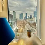 Apartmán Blue 1 Lux Metro Fast Wifi 8gbs 75'tv Netflix Showmax *