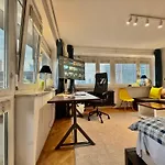 Apartmán Blue 1 Lux Metro Fast Wifi 8gbs 75'tv Netflix Showmax