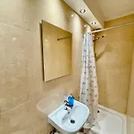 Apartmán Blue 1 Lux Metro Fast Wifi 8gbs 75'tv Netflix Showmax *