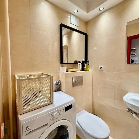 Apartament Blue 1 Lux Metro Fast Wifi 8gbs 75'tv Netflix Showmax *