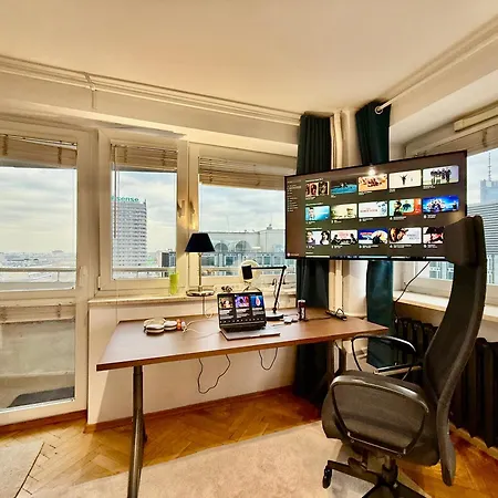 Blue 1 Lux Metro Fast Wifi 8gbs 75'tv Netflix Showmax Apartament *